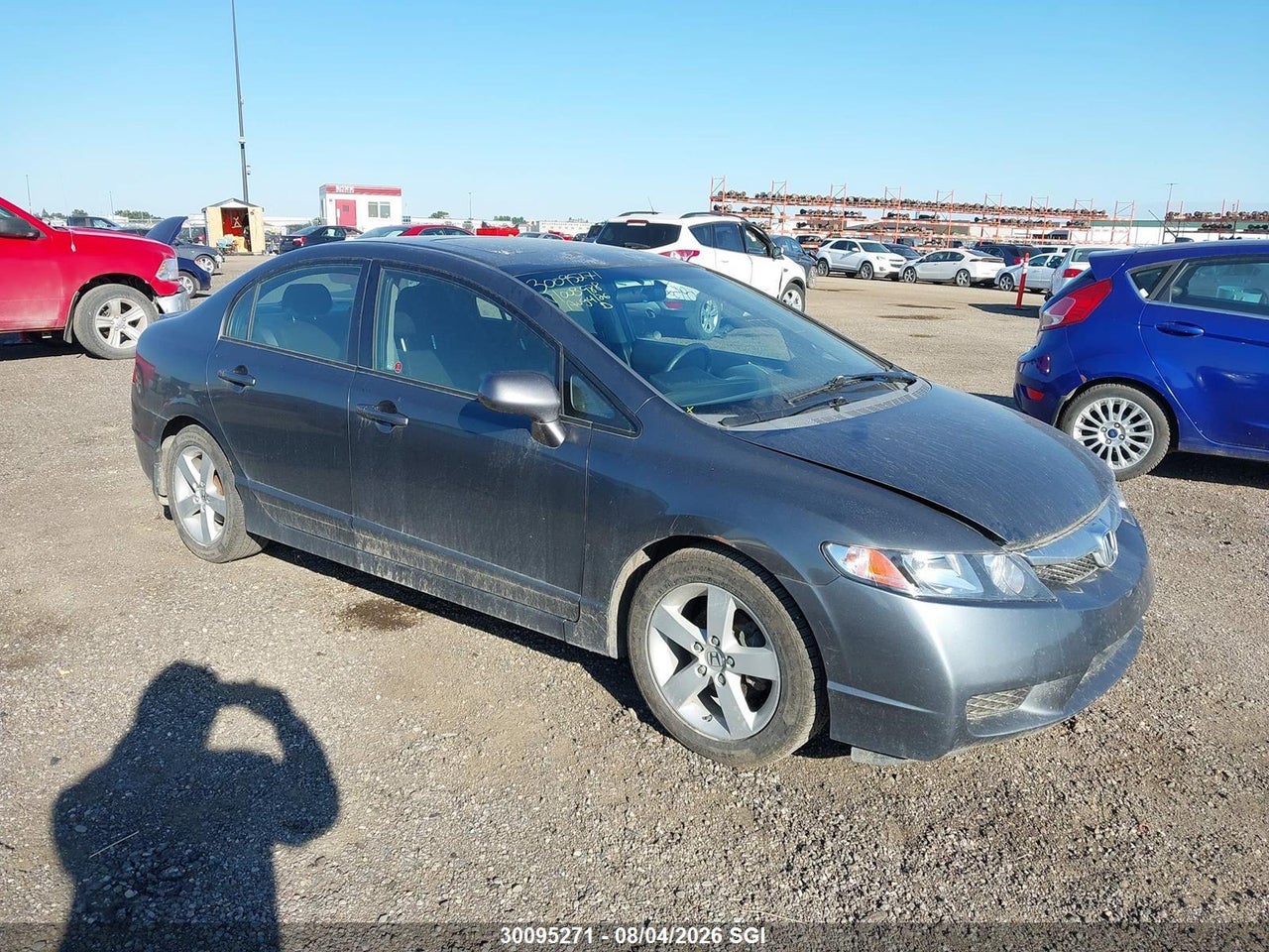 2HGFA1F65AH008988 · 2010 HONDA CIVIC LX-S