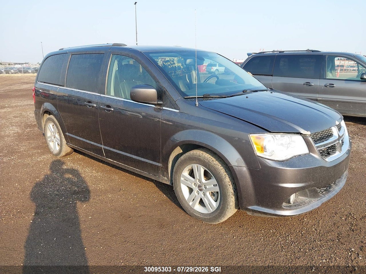 2C4RDGDG1JR302741 · 2018 DODGE GRAND CARAVAN CREW