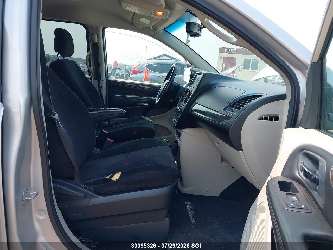 2D4RN4DG1BR761641 · 2011 DODGE GRAND CARAVAN EXPRESS · 5/14