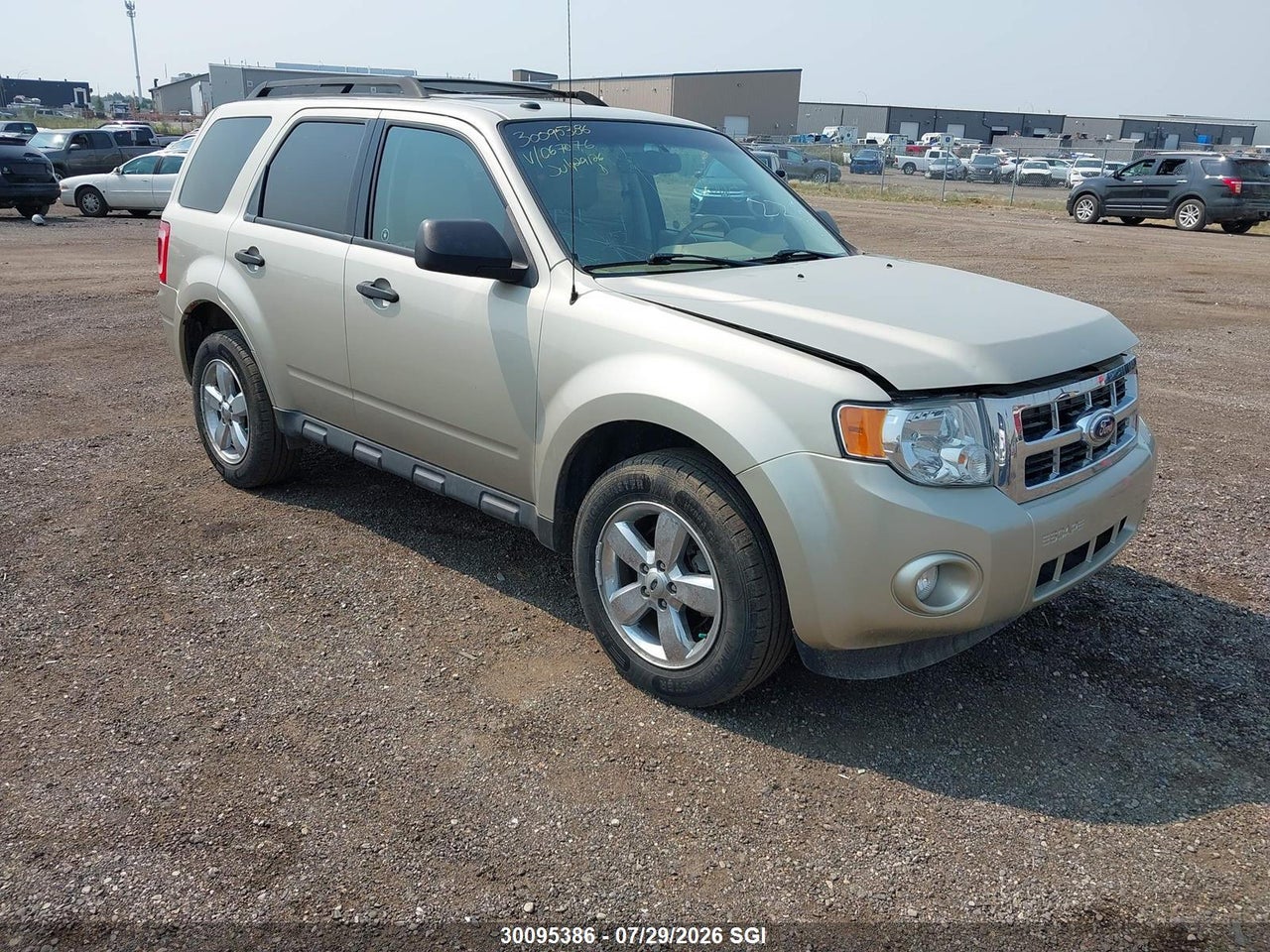 1FMCU0DG1BKC67076 · 2011 FORD ESCAPE XLT