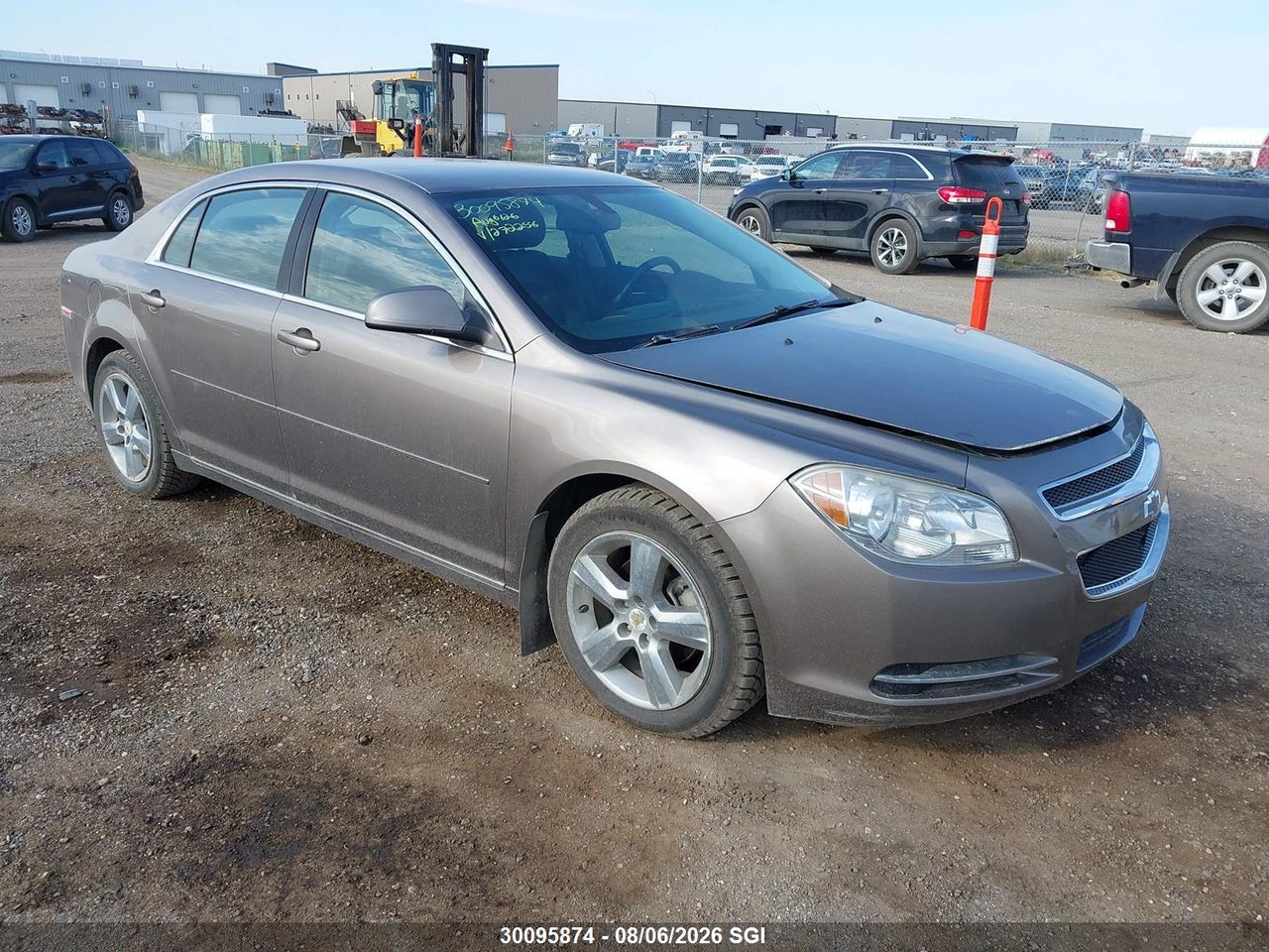 1G1ZD5EU4BF272256 · 2011 CHEVROLET MALIBU 2LT