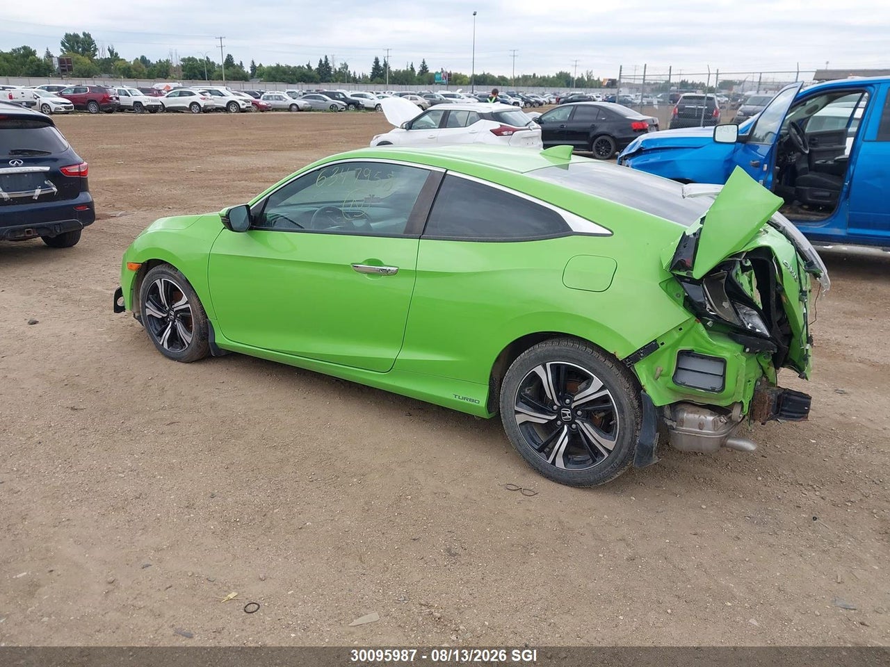 2HGFC3B96GH425132 · 2016 HONDA Civic touring · 3/16