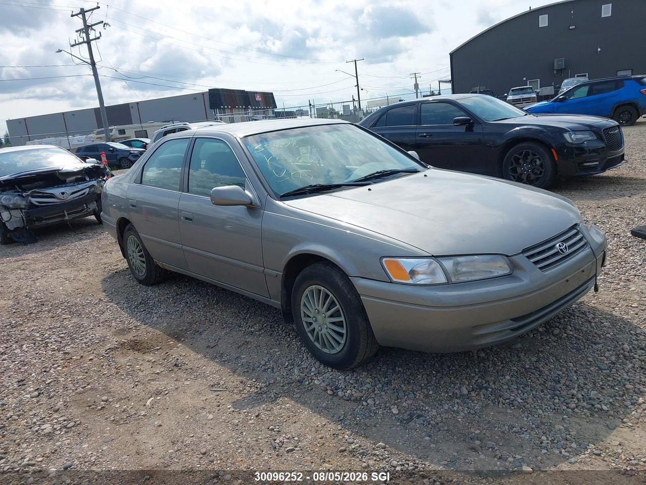 4T1BG22K0VU175200 · 1997 TOYOTA CAMRY CE/LE/XLE