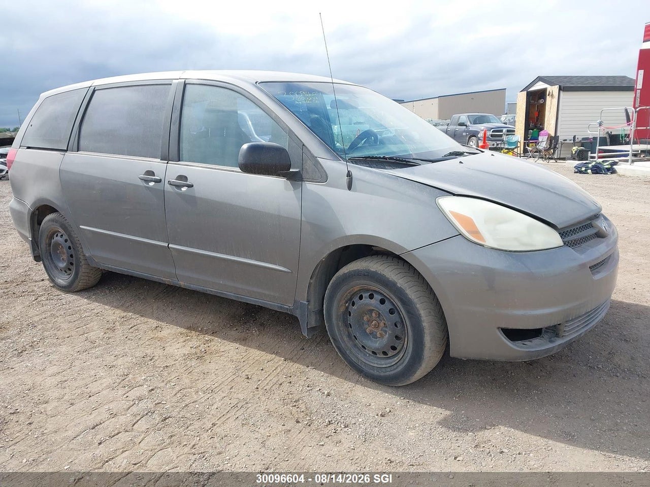 5TDZA29C44S013737 · 2004 TOYOTA SIENNA CE