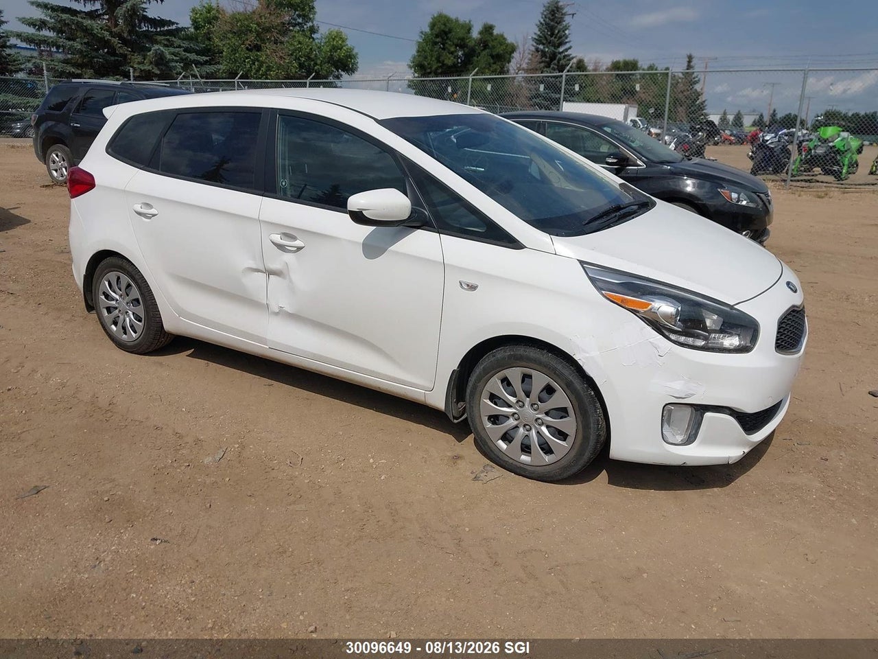 KNAHT8A3XF7089865 · 2015 KIA RONDO