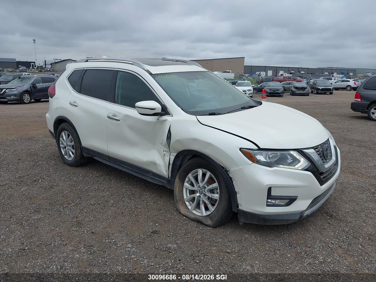 5N1AT2MV2JC776977 · 2018 NISSAN ROGUE SV/SL