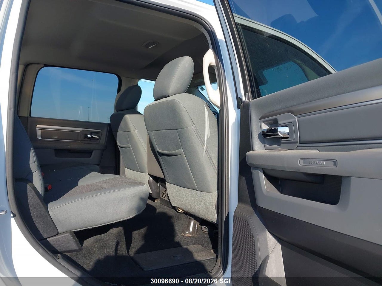 1C6RR7KT1ES181707 · 2014 RAM 1500 ST · 7/17
