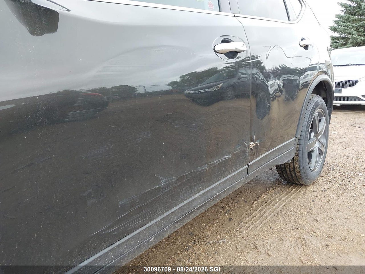 5N1AT2MV9FC861273 · 2015 NISSAN ROGUE S/SL/SV · 6/16
