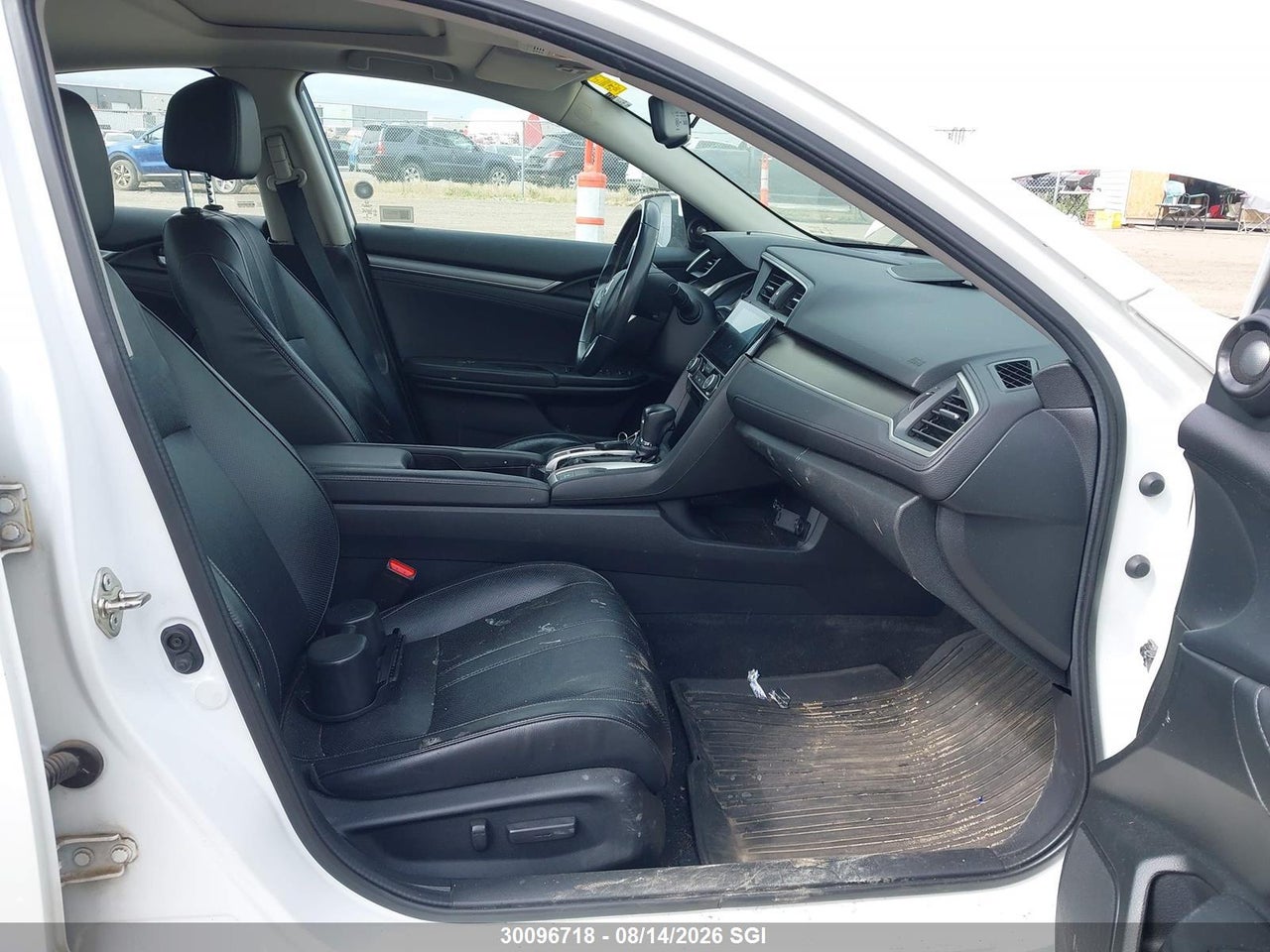2HGFC1F99GH102403 · 2016 HONDA Civic touring · 5/19