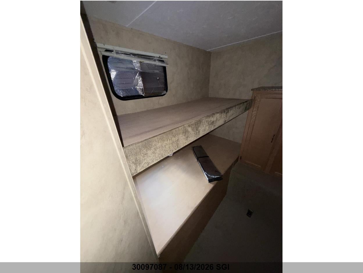4YDT31B2097200323 · 2009 KEYSTONE HIDEOUT · 5/8