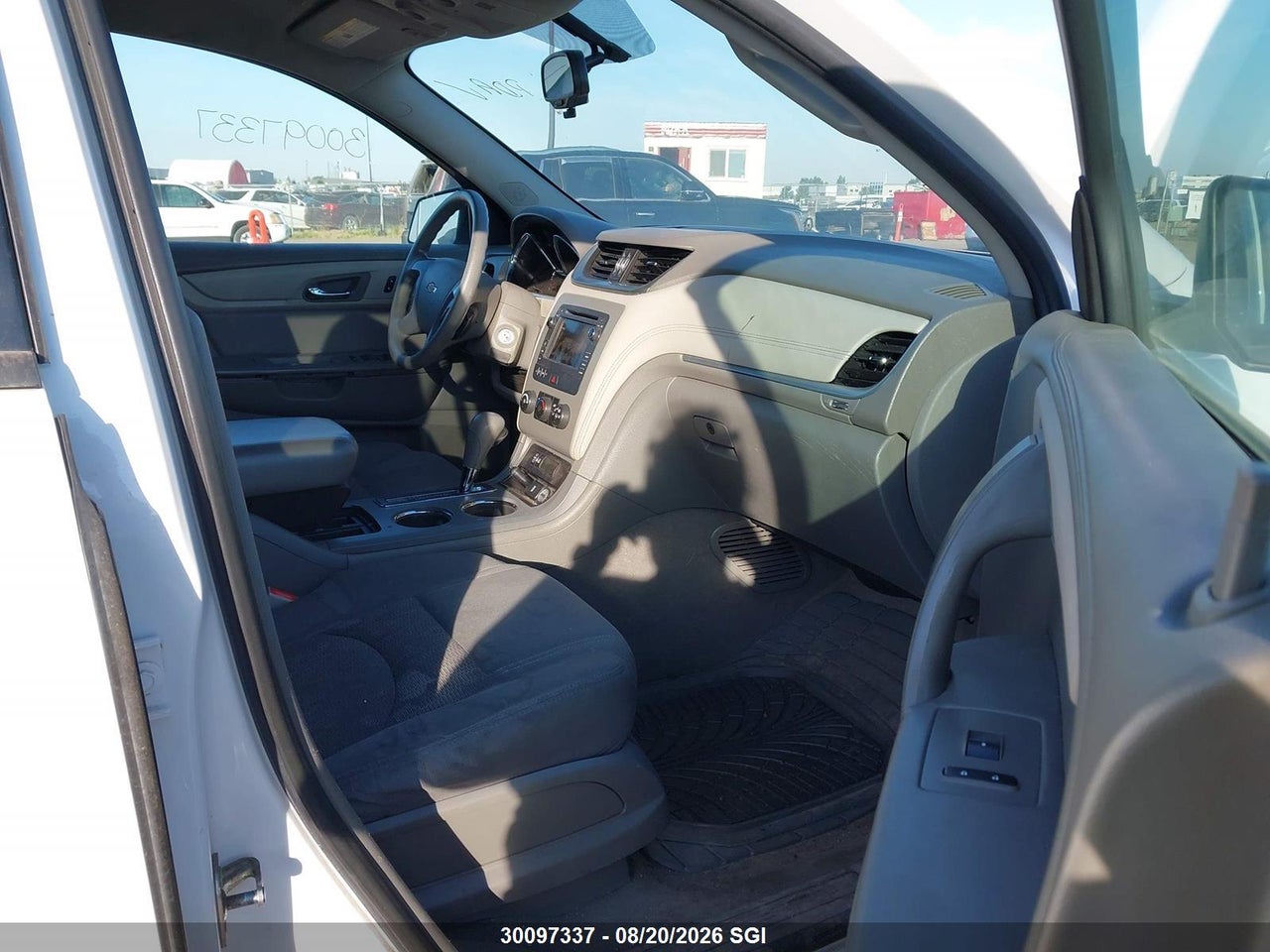1GNKVFED3HJ250337 · 2017 CHEVROLET TRAVERSE LS · 5/16