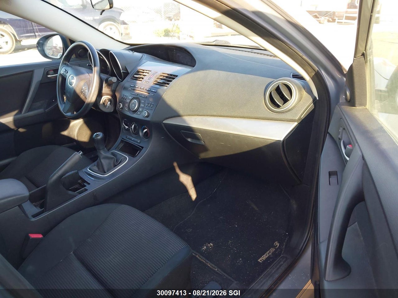 JM1BL1UFXC1571319 · 2012 MAZDA 3 I · 4/11
