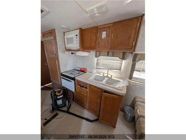 4YDT2602719080225 · 2000 KEYSTONE COLUMBIA STD · 5/7