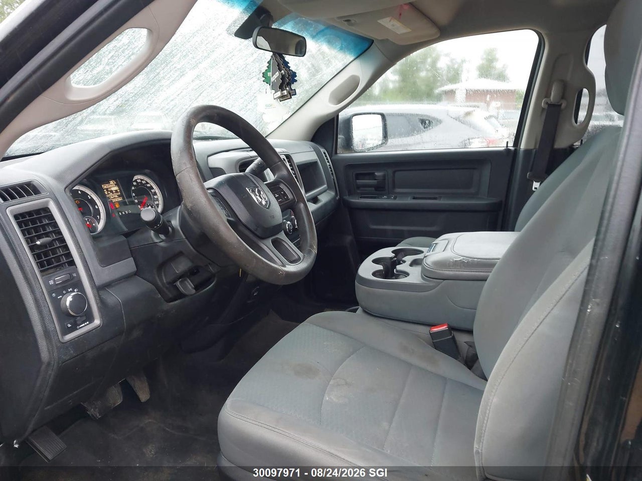 3C6RR7KT6FG540574 · 2015 RAM 1500 ST · 7/16