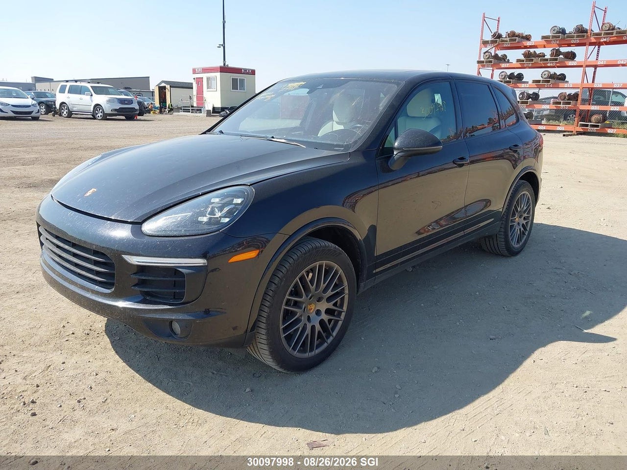 WP1AA2A23HKA82897 · 2017 PORSCHE CAYENNE · 2/18