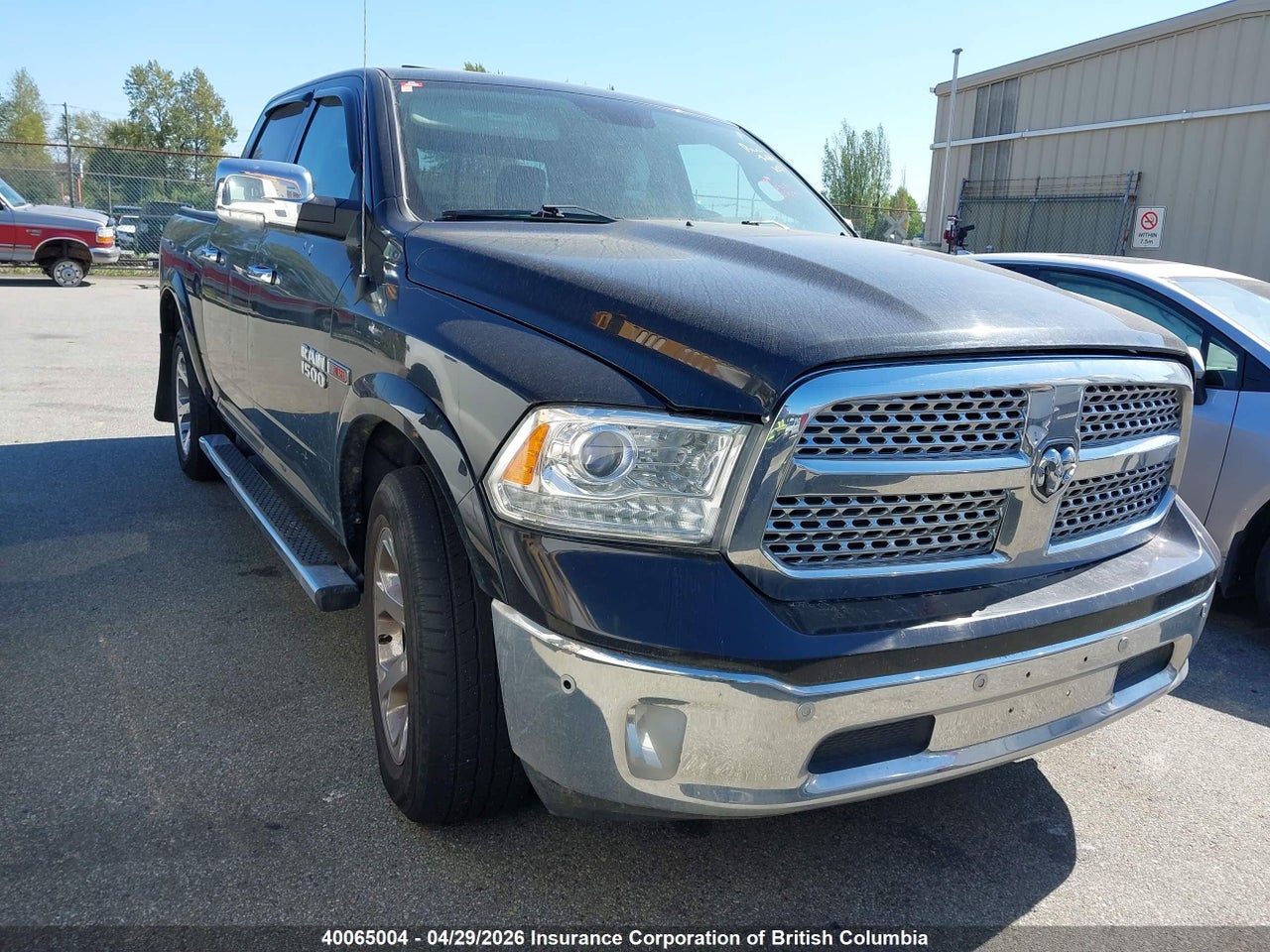 1C6RR7NM3JS293651 · 2018 RAM 1500 LARAMIE