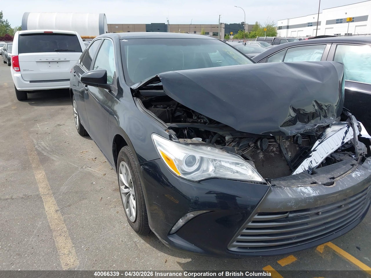 4T1BF1FK9HU301551 · 2017 TOYOTA CAMRY LE/XLE/SE/XSE