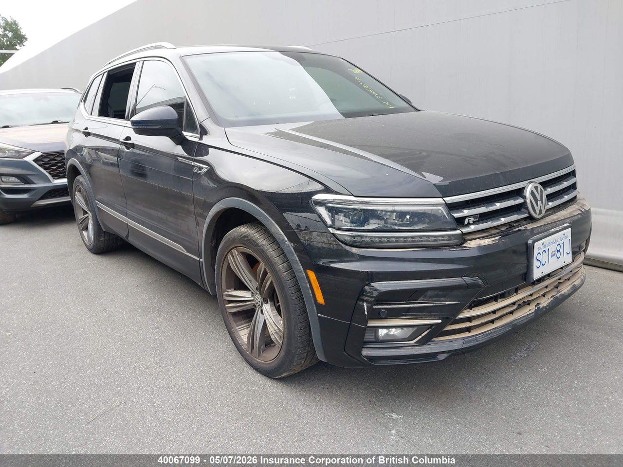 3VV4B7AX9LM137229 · 2020 VOLKSWAGEN TIGUAN SEL PREMIUM R-LINE