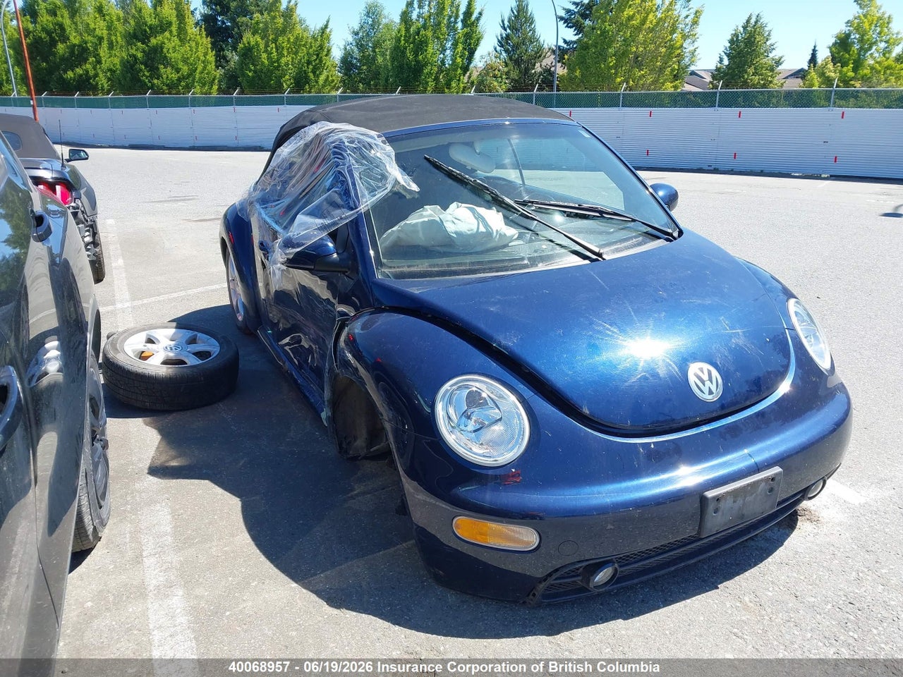 3VWCD31Y34M324096 · 2004 VOLKSWAGEN NEW BEETLE GLS