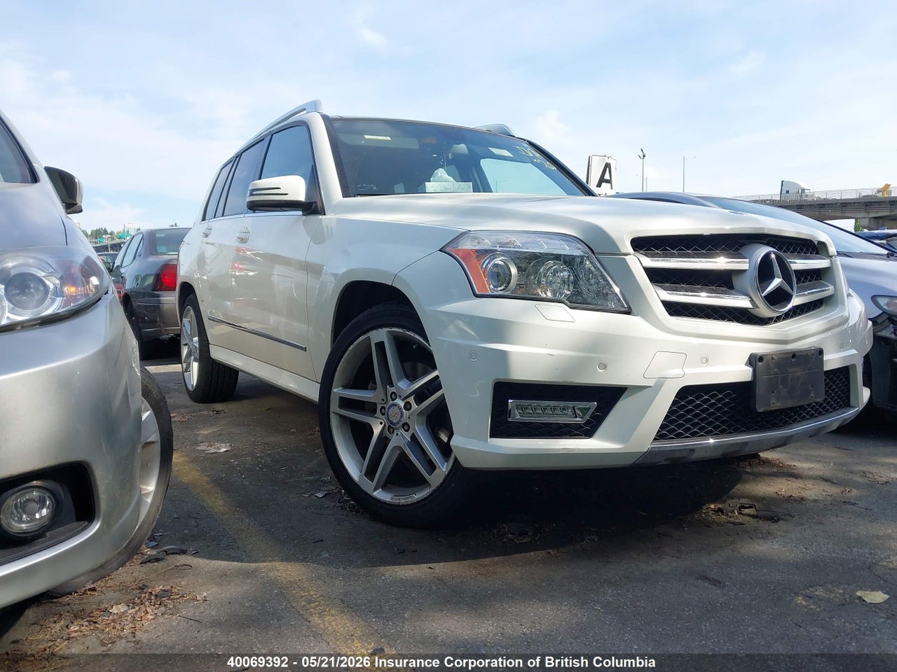 WDCGG8HB1BF699079 · 2011 MERCEDES BENZ GLK 350 4MATIC