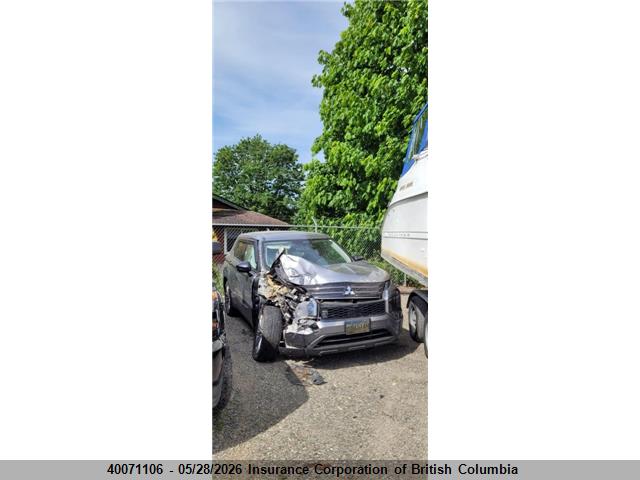 JA4J4UA82RZ605161 · 2024 MITSUBISHI OUTLANDER ES