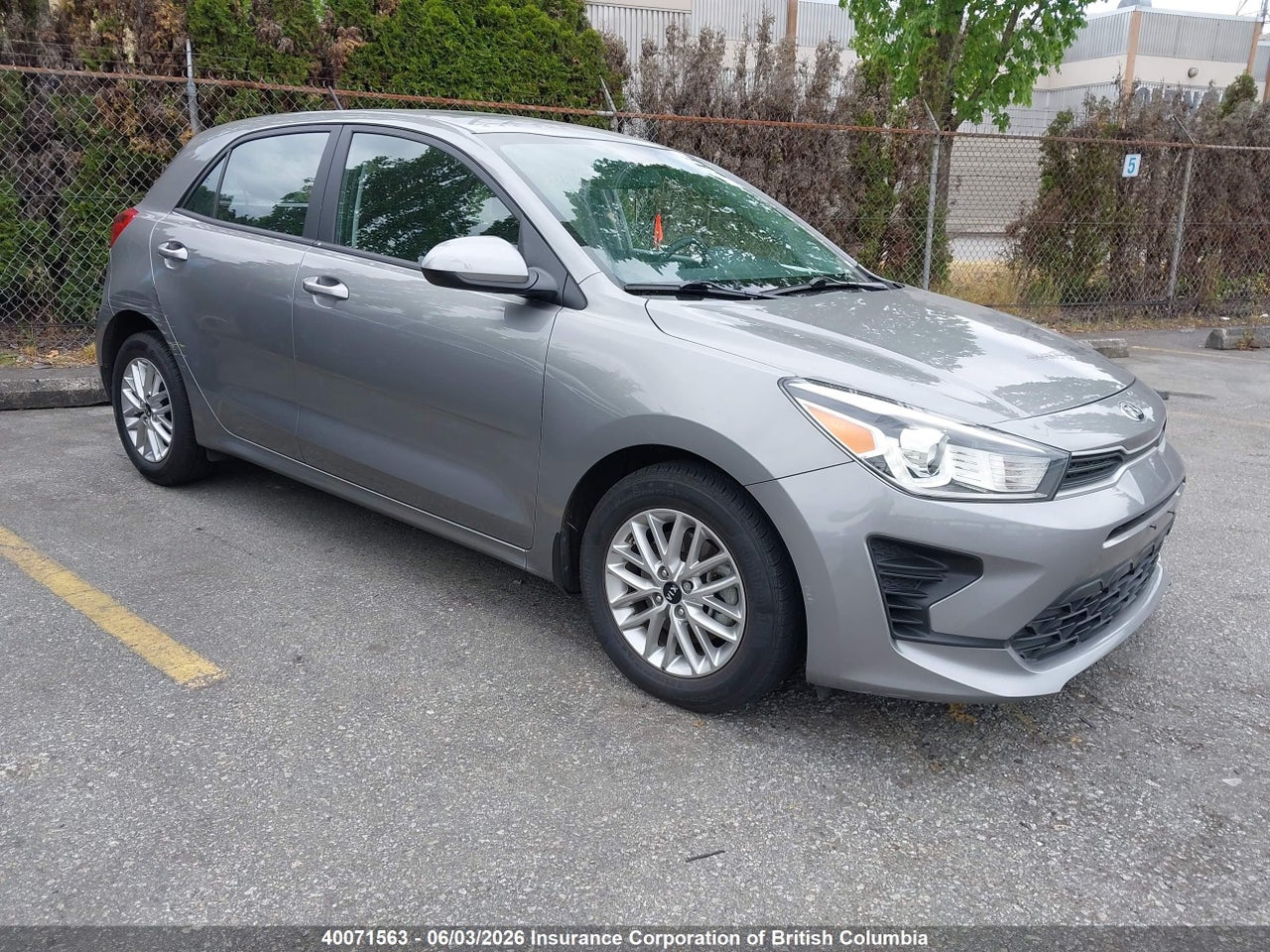 3KPA25AD8ME****** · 2021 KIA RIO