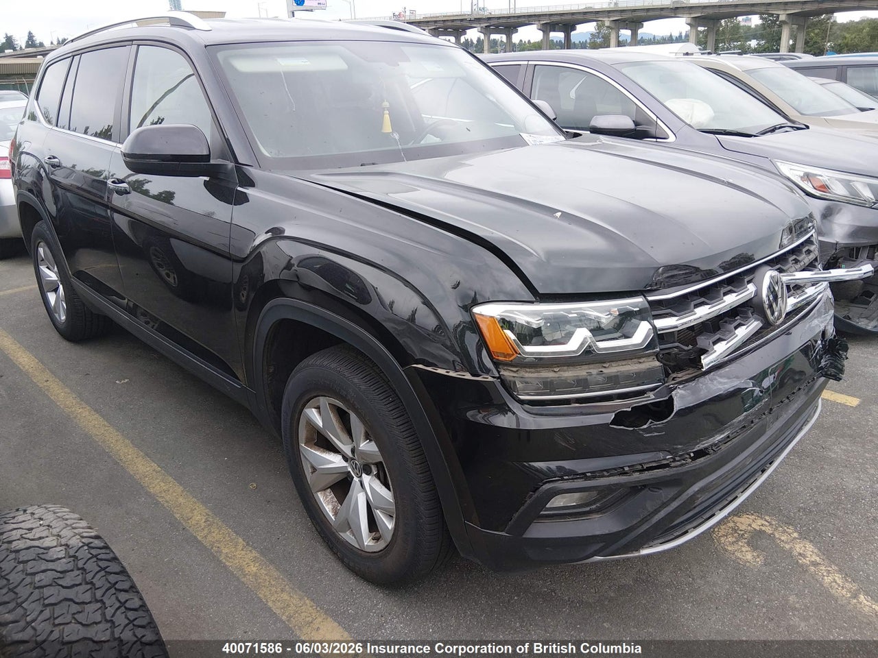 1V2DP2CA6JC549438 · 2018 VOLKSWAGEN ATLAS SE