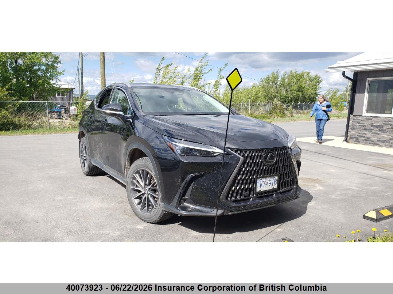 2T2GKCEZ1NC001412 · 2022 LEXUS NX 350H