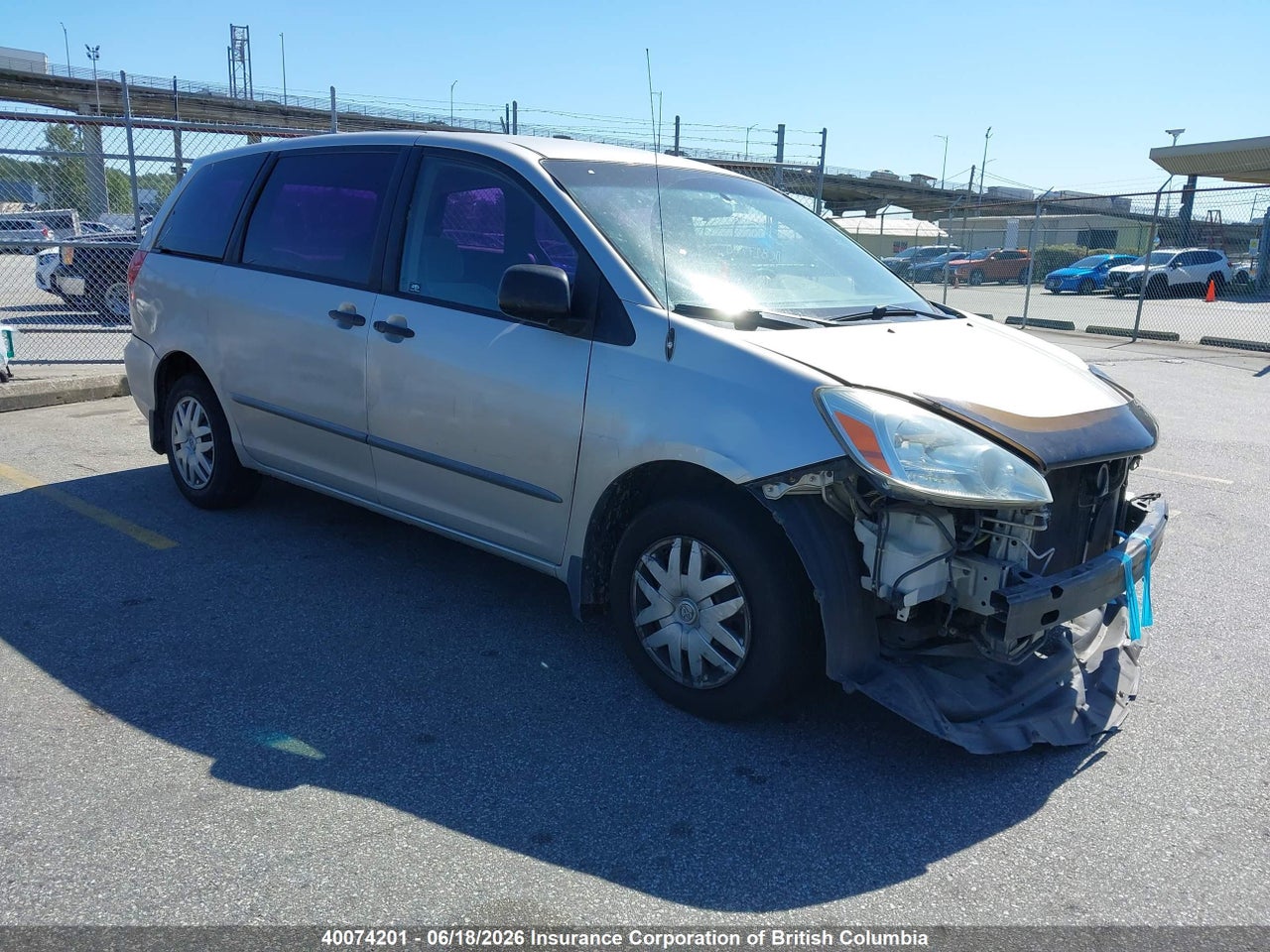 5TDZA29C24S015647 · 2004 TOYOTA SIENNA CE