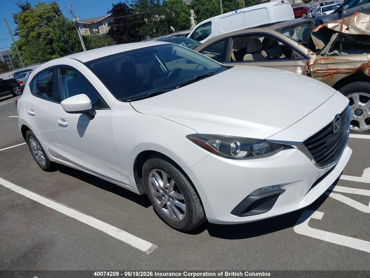 JM1BM1L77E1109570 · 2014 MAZDA MAZDA3 GS-SKY