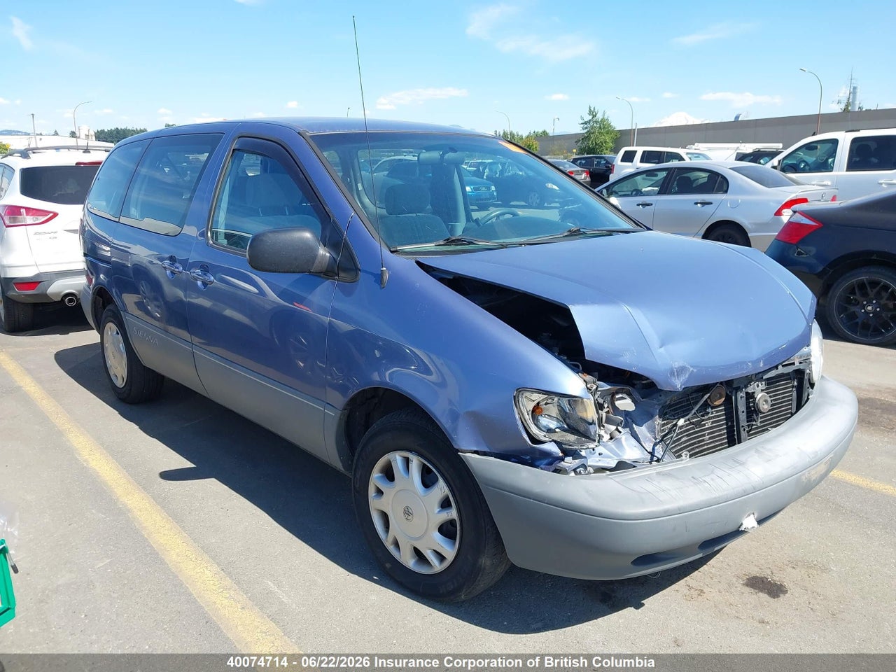 4T3ZF19C4XU122097 · 1999 TOYOTA SIENNA CE
