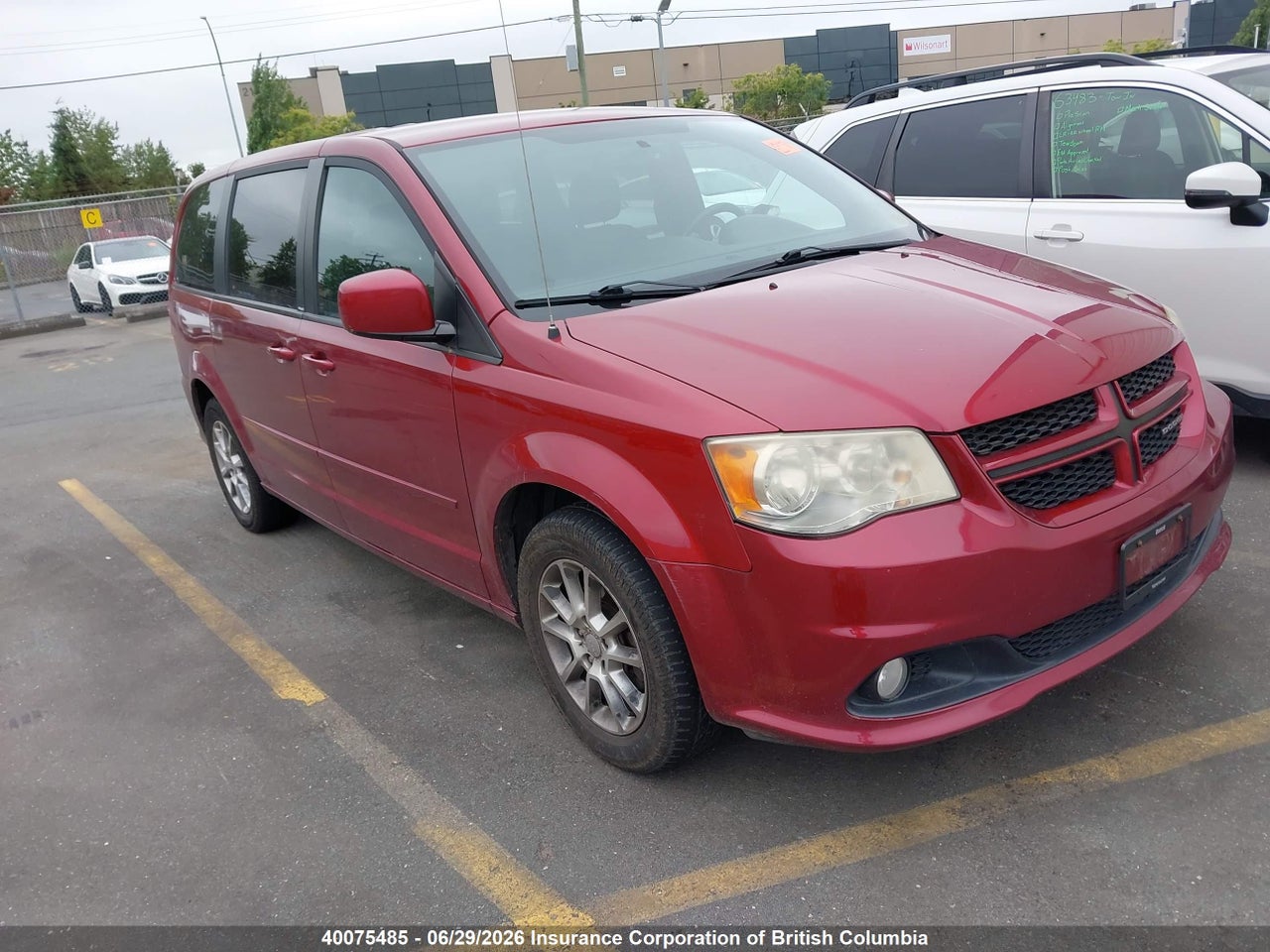 2D4RN7DG2BR696185 · 2011 DODGE GRAND CARAVAN R/T