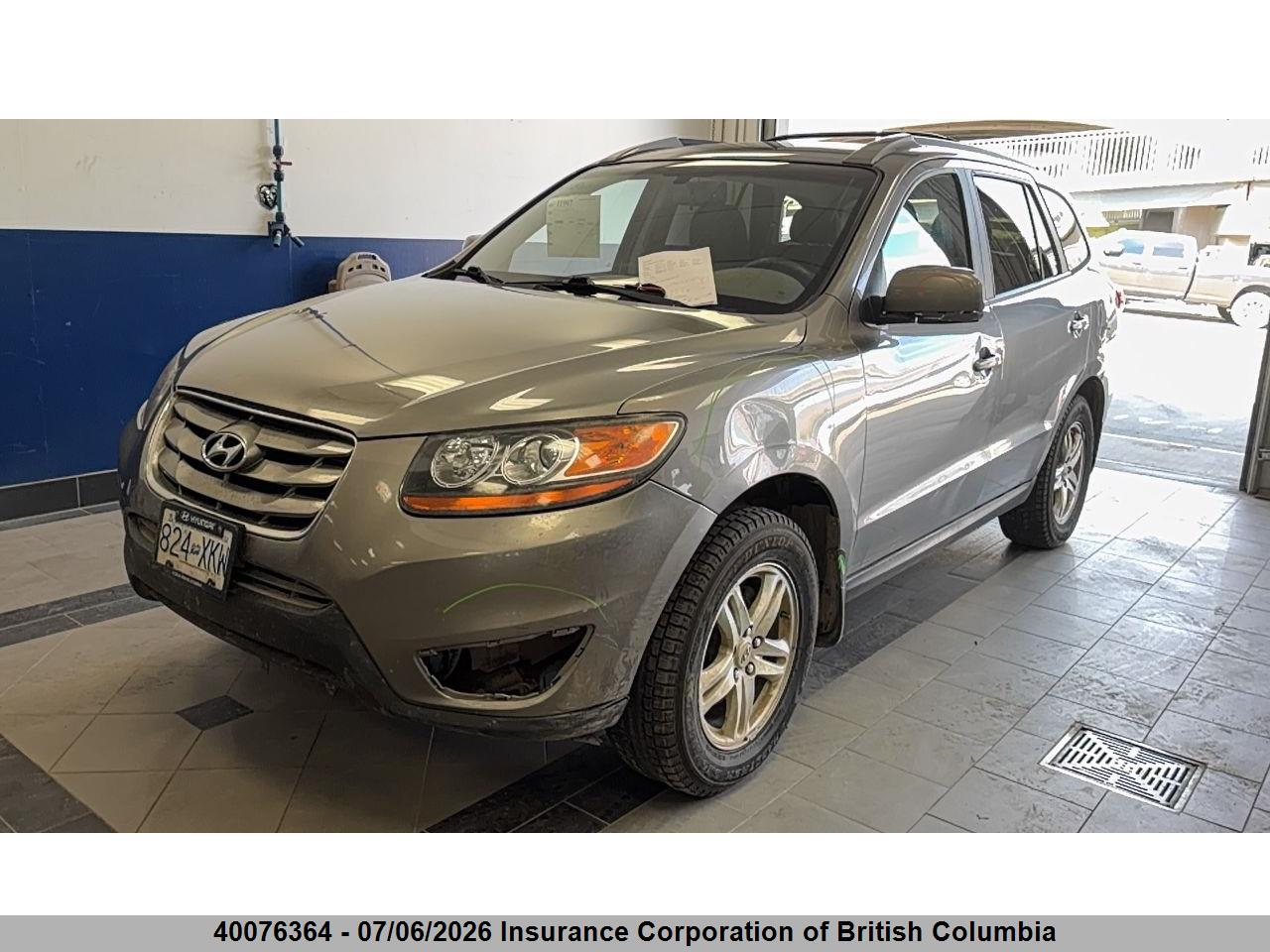 5XYZG3AB6BG089672 · 2011 HYUNDAI SANTA FE GLS