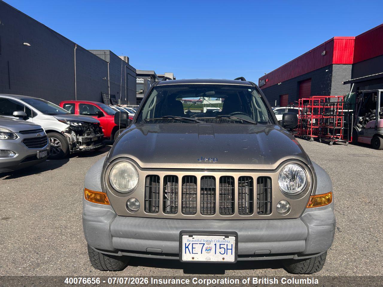 1J4GL48K65W641607 · 2005 JEEP LIBERTY SPORT