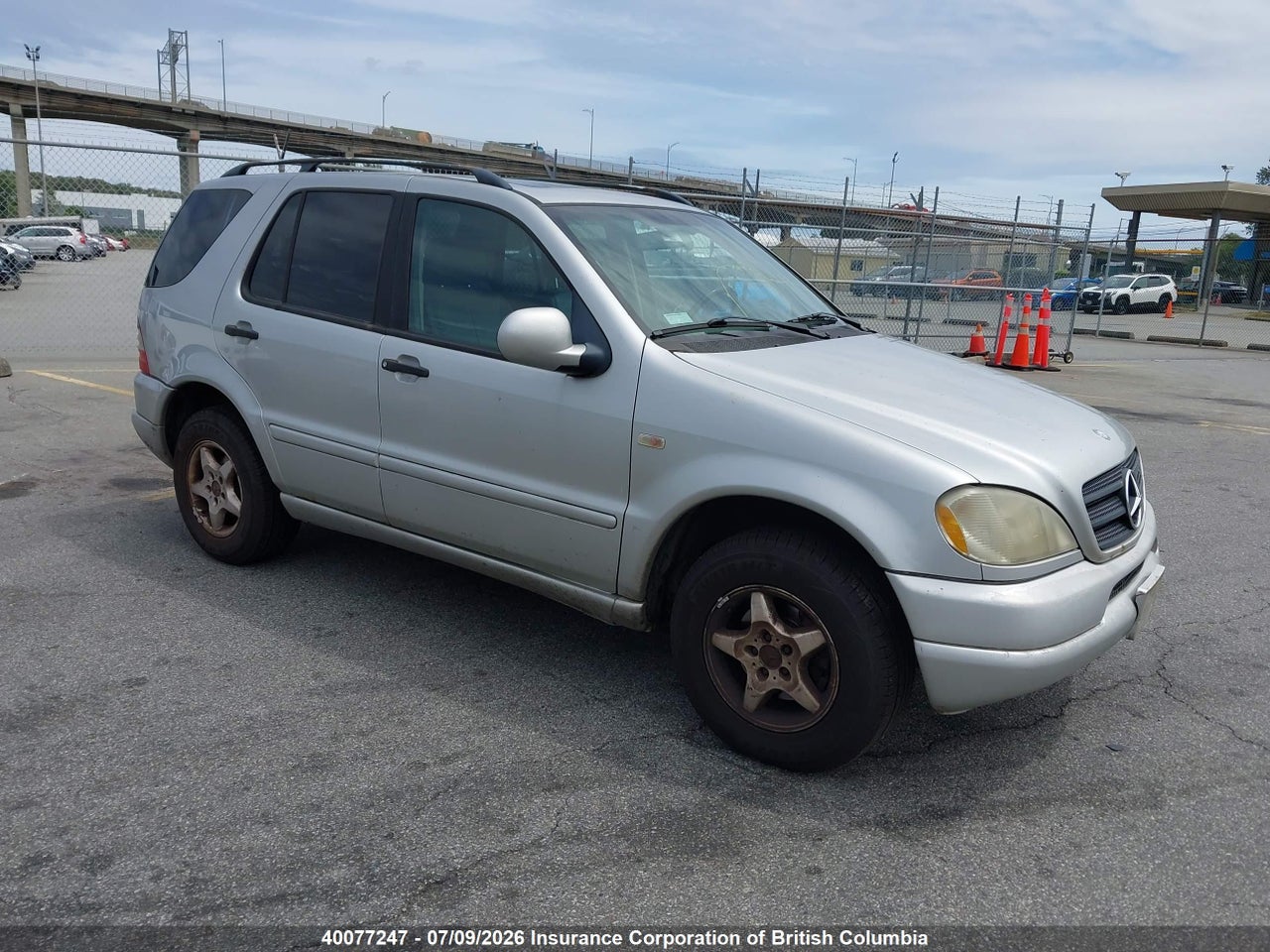 4JGAB54E1YA173397 · 2000 MERCEDES BENZ ML 320