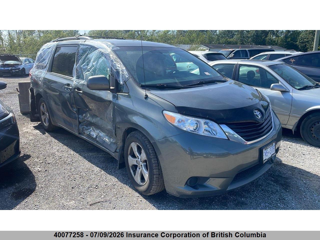 5TDKK3DC2DS285442 · 2013 TOYOTA SIENNA LE