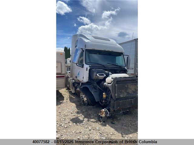 4V4NC9EH7FN189195 · 2015 VOLVO VN VNL