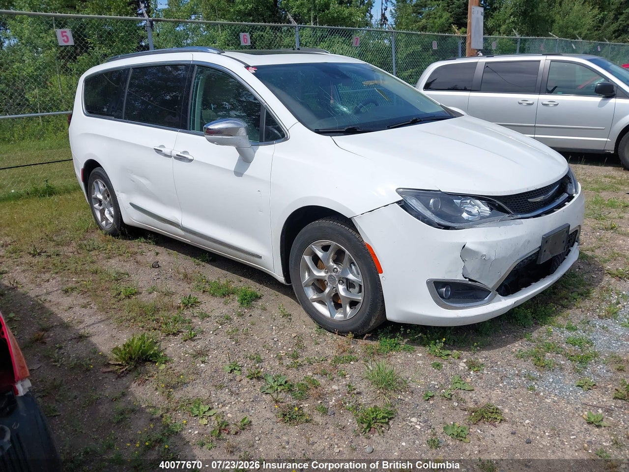 2017 CHRYSLER PACIFICA LIMITED