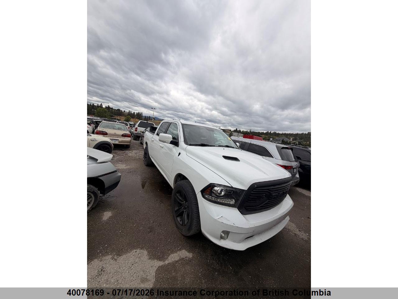 1C6RR7MT9JS151958 · 2018 RAM 1500 SPORT
