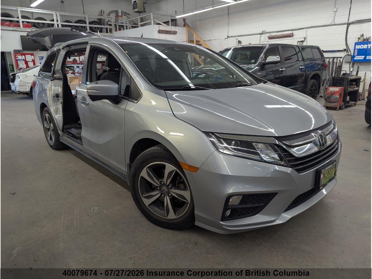 5FNRL6H49JB503876 · 2018 HONDA ODYSSEY EX