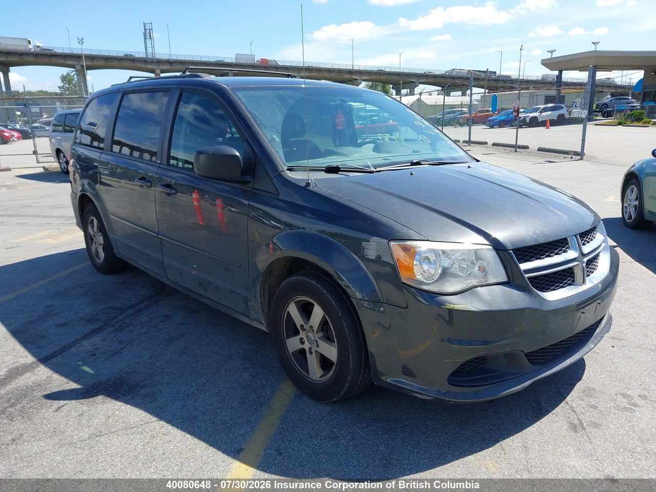 2D4RN4DG1BR752115 · 2011 DODGE GRAND CARAVAN EXPRESS