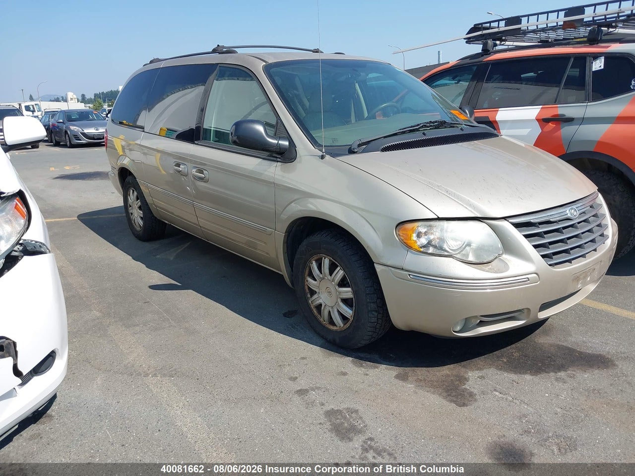 2C4GP54L15R250761 · 2005 CHRYSLER TOWN & COUNTRY TOURING