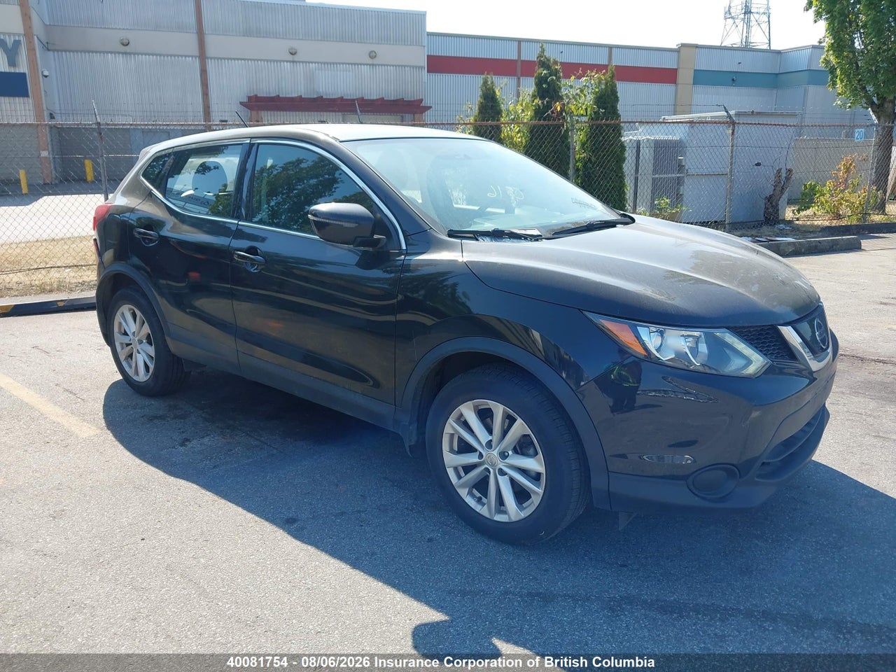 JN1BJ1CR8JW291693 · 2018 NISSAN QASHQAI S/SL/SV