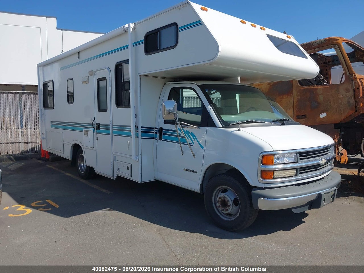 1GBJG31J1T1039806 · 1998 CHEVROLET G30