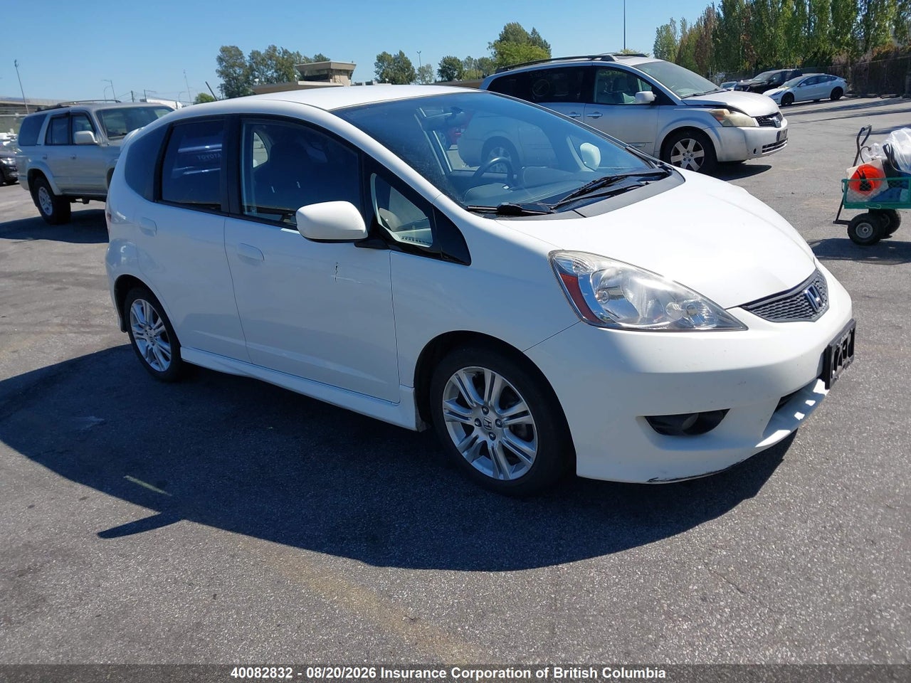 JHMGE8H81AC802967 · 2010 HONDA FIT