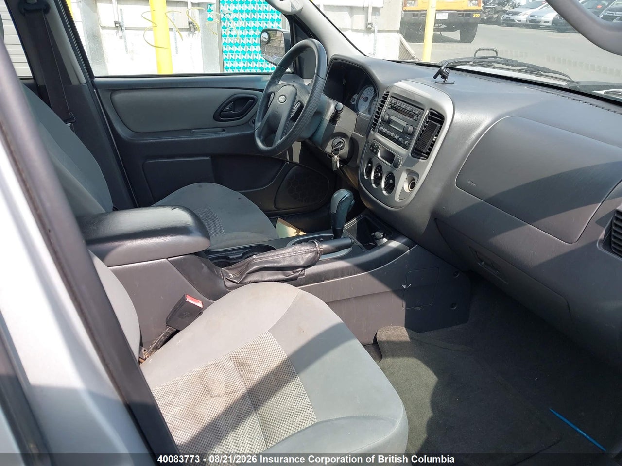 1FMYU93125KD38006 · 2005 FORD ESCAPE XLT · 5/22