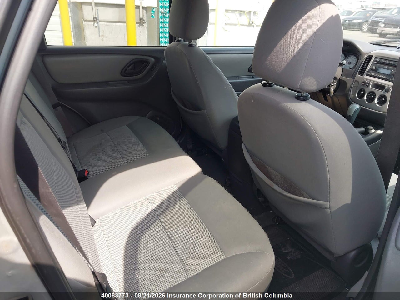 1FMYU93125KD38006 · 2005 FORD ESCAPE XLT · 8/22