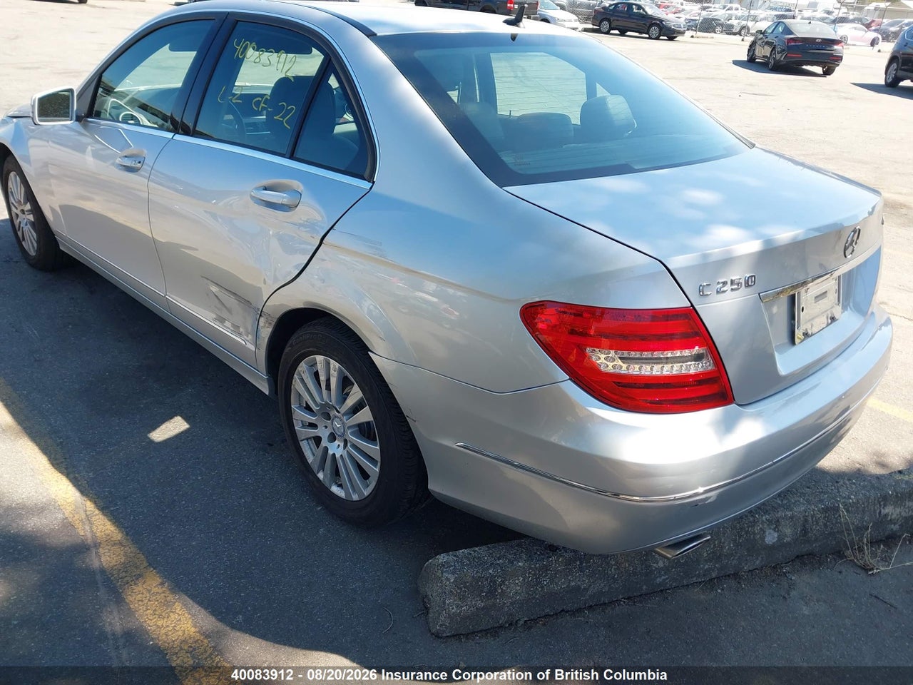 WDDGF8FB9CA619964 · 2012 MERCEDES BENZ C 250 4MATIC · 3/5
