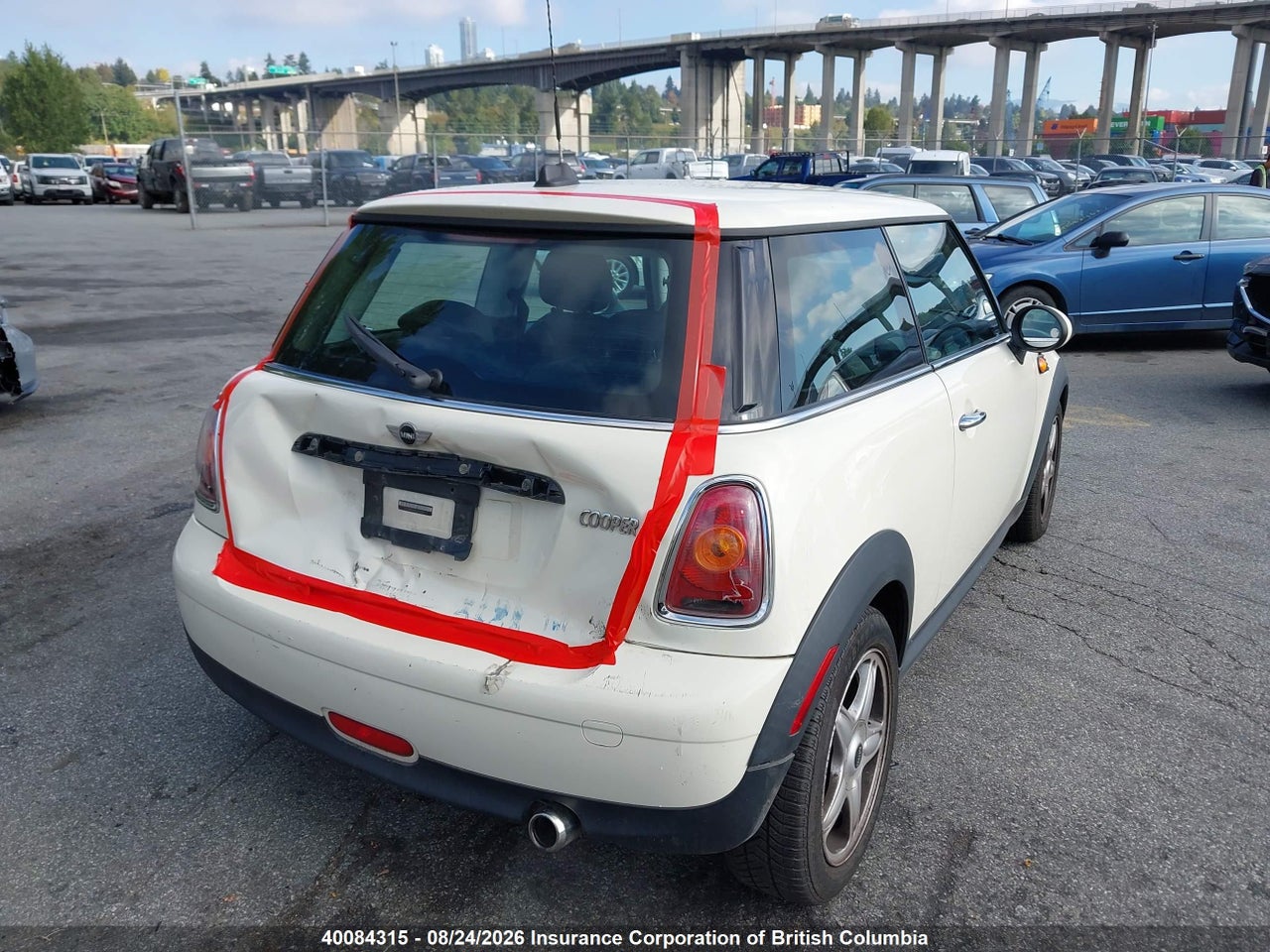 WMWMF33557TT51999 · 2007 MINI COOPER · 4/18