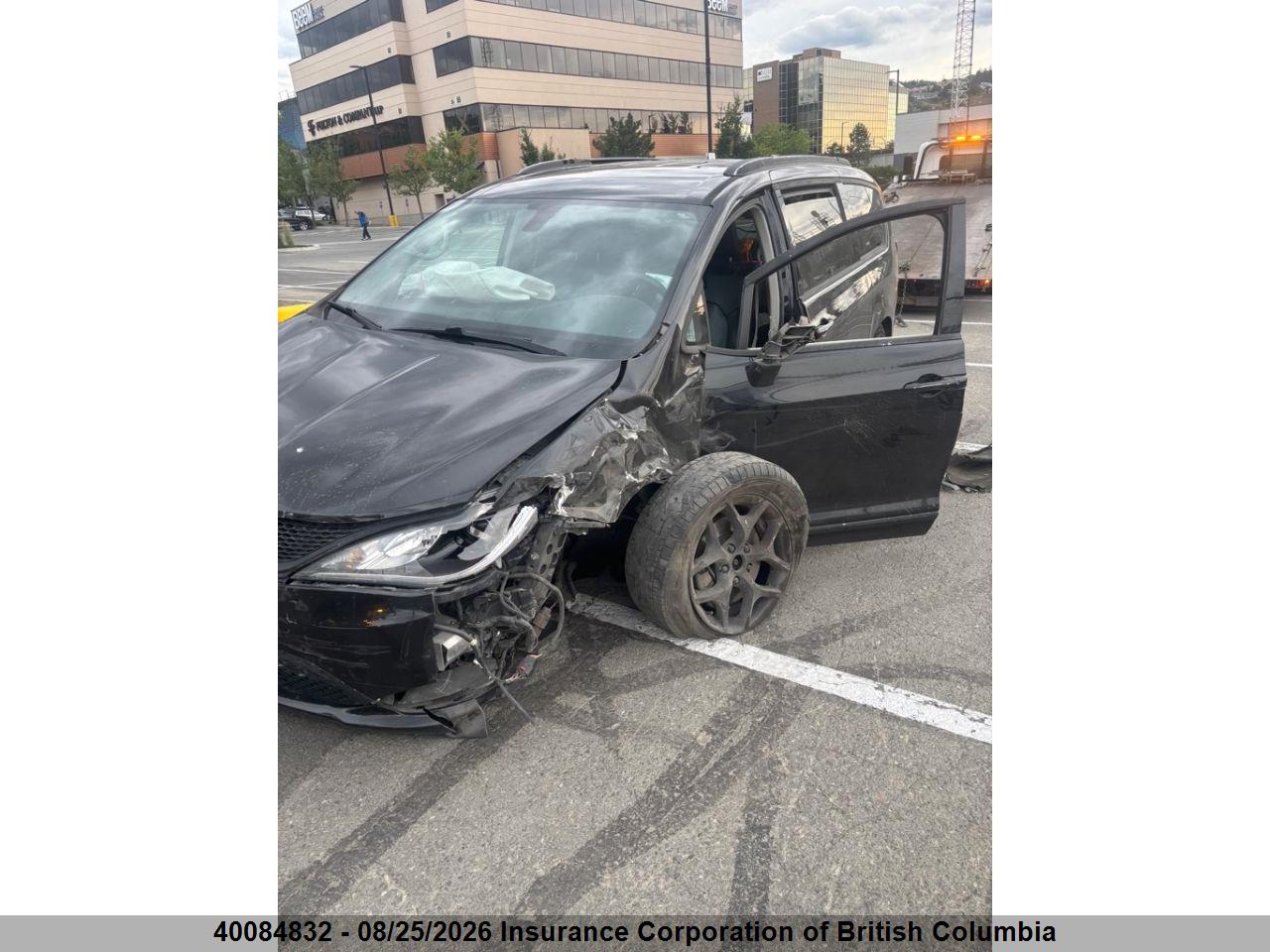 2C4RC1EG5JR330122 · 2018 CHRYSLER PACIFICA TOURING L PLUS · 2/10